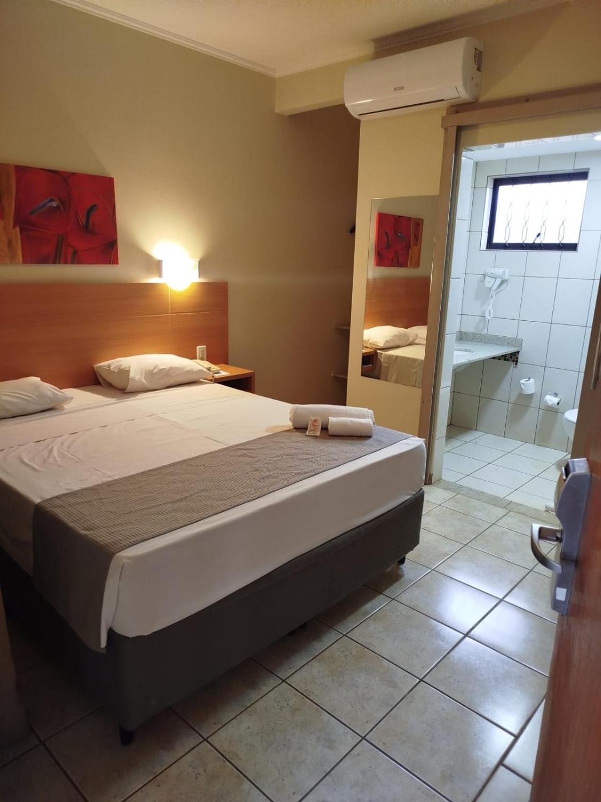 Savana Park Hotel Andradina Exterior photo
